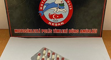 Keşan'da polisin durdurduğu şüphelinin üzerinde sentetik ecza ele geçirildi