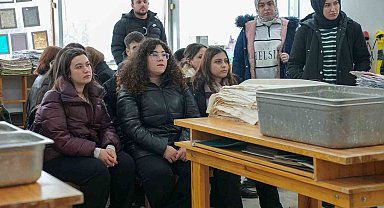 Kâğıt Geri Dönüşüm Atölyesi 50 üniversiteli genci ağırladı