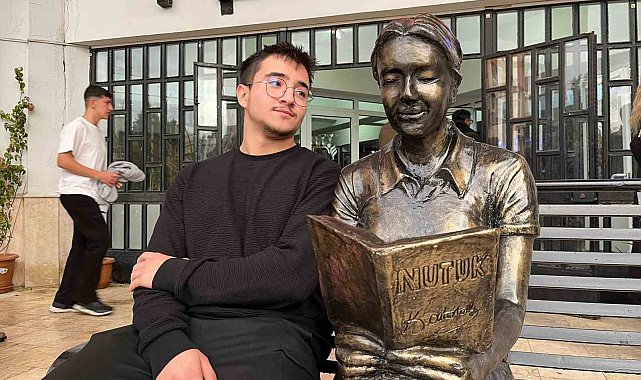 Kitap Okuyan Öğrenci Heykeli ile farkındalık oluşturulacak