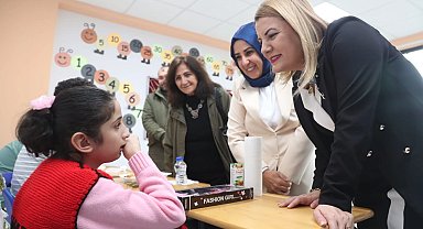 Kocaeli İzmit'te Başkan Hürriyet, özel öğrencilerle buluştu