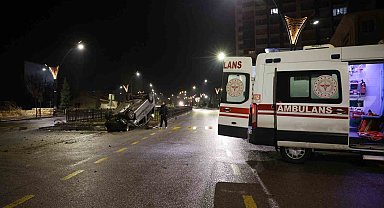Kontrolden çıkan hafif ticari araç takla attı: 1 yaralı