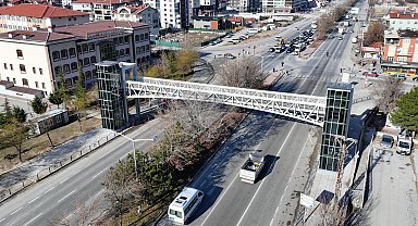 Konya'da yeniden inşa edilen Yaşar Doğu Yaya Üst Geçidi hizmete açıldı