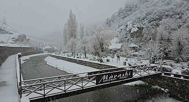 Kosova'da kartpostallık kar manzaraları