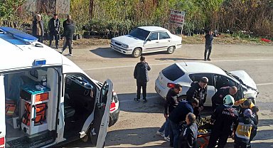 Kozan'da trafik kazası: 2 yaralı