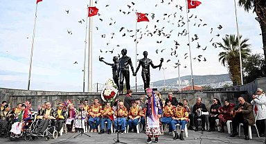 Kuşadası'nda '3 Aralık Dünya Engelliler Günü' kutlandı