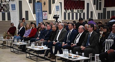Kuşadası'nda deprem paneli düzenlendi