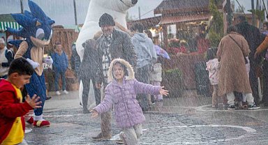 Kuşadası'nda yeni yıl kutlamaları başladı