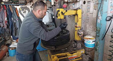 Lastikçilerde 'kış lastiği' yoğunluğu yaşanmaya başlandı