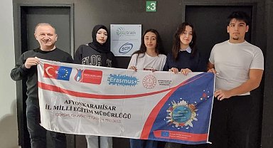 Lise öğrencileri stajlarını Viyana'da yaptı