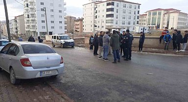 Lise öğrencisi ortaokul öğrencisini bıçakladı