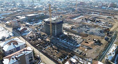 Malatya'da rezerv alanlarında binalar yükseliyor