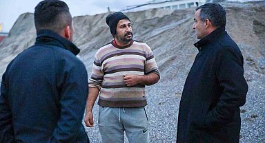 Manavgat Belediye Başkanı Kara'dan sel mağduru çiftçiye destek