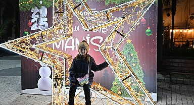 Manisa caddeleri yeni yıla hazır