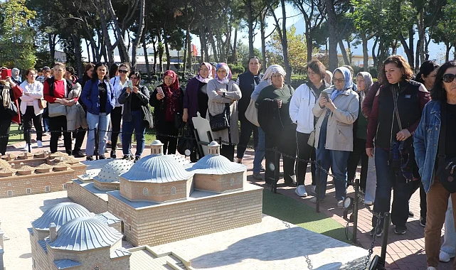 Manisa'da kadınlar sosyal hayatla buluşmaya devam ediyor