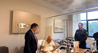 Marmaris Kaymakamı Kaya'dan hastalara yeni yıl moral ziyareti