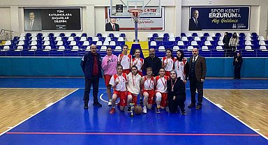 Mehmet Akif'in perileri şampiyon