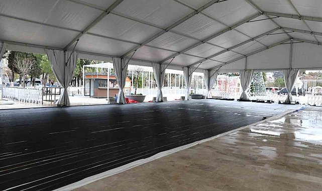 Menteşe Kent Meydanı'nda buz paten pisti açılıyor