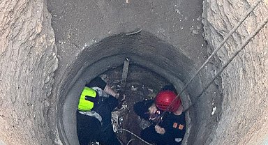 Mersin'de 12 metre derinlikteki su kuyusuna düşen şahsı itfaiye kurtardı