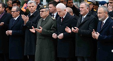 Milli şair Mehmet Akif Ersoy mezarı başında anıldı