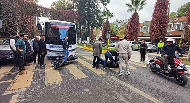 Motosiklet halk otobüsü ile çarpıştı: 1 yaralı