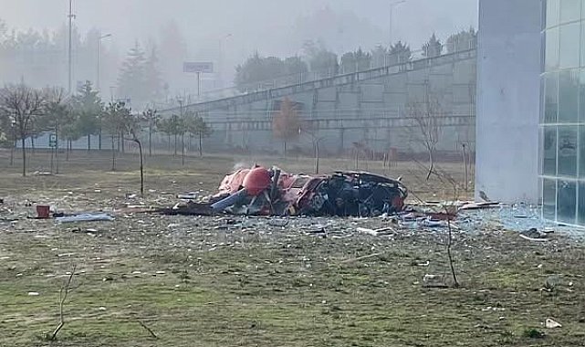Muğla Eğitim ve Araştırma Hastanesi'ne çarpan bir helikopter, yakınındaki boş alana düştü. Ekiplerin olay yerinde çalışmaları sürüyor.