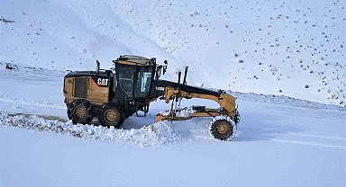 Muş'ta 23 köy yolu ulaşıma kapandı