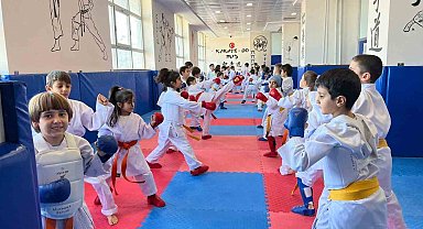 Muş'ta karate kurslarına yoğun ilgi