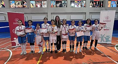 Muş'ta okul sporları voleybol il birinciliği müsabakaları tamamlandı