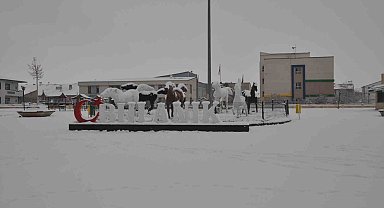 Muş'un Bulanık ilçesinde kar yağışı etkili oldu