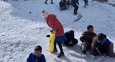 Naylon poşet ile kayak keyfi