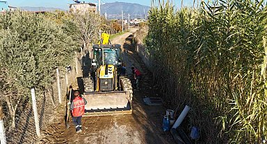 Nazilli'de yağmurlama hattı çalışmaları sürüyor