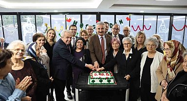 Nilüfer'de huzurevi sakinlerinden yeni yıla keyifli karşılama