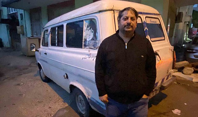 Nostaljik minibüsünden teybi çalınan adamdan hırsıza 'Şiki Şiki Baba' tepkisi