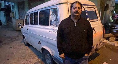 Nostaljik minibüsünden teybi çalınan adamdan hırsıza 'Şiki Şiki Baba' tepkisi