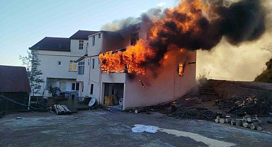 Ordu'da yangın: 94 yaşındaki kadın hayatını kaybetti, 2 ev tamamen yandı