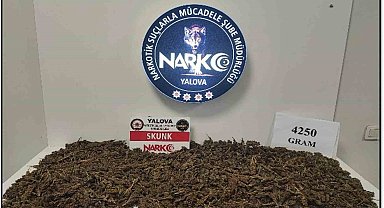 Otobüsle uyuşturucu sevkiyatı polise takıldı: Bidonlara zulalı 4 kilo uyuşturucu ele geçirildi