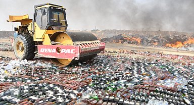 Pakistan'da 250 milyon dolar değerindeki uyuşturucu ve alkol imha edildi