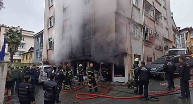 Patlayan aküler, iş yerini küle çevirdi