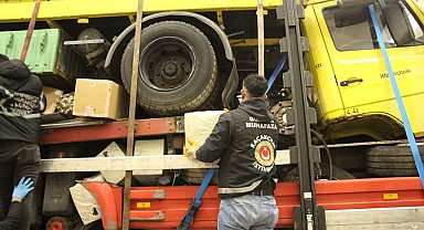 Plakaların değiştirilme girişimi 16 bin 500 kaçak elektronik sigarayı yakalattı