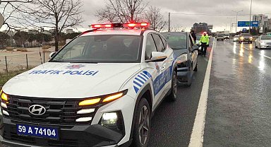 Polis aracına çarpan alkollü sürücü: "Ben çarpmadım"