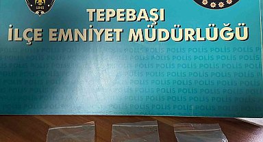 Polis ekiplerinin çalışmalarında uyuşturucu madde ve silah ele geçirildi