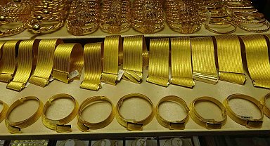 "Altın yatırımcıyı güldürdü, kuyumcuyu üzdü"