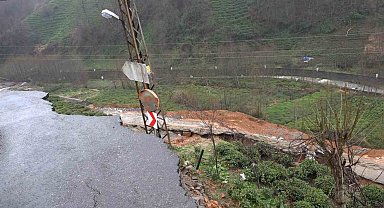 Rize'de yol çöktü, 4 köye ulaşım kapandı