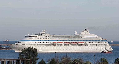 Rus kruvaziyerden 2024'ün son ziyareti