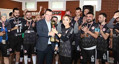 Sağlıkçıların turnuvasının şampiyonu Medical Park Karadeniz Hastanesi oldu