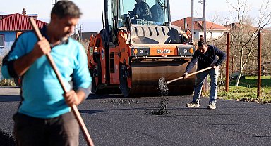 Sakarya Söğütlü'nün kırsalındaki iki mahallede asfalt hamlesi