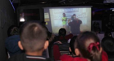 Sakarya'da sinema çocukların ayağına gidiyor