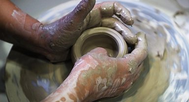 Sakarya'da çamurla şekillendiriyorlar