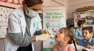 Sakarya'da miniklere ağız ve diş sağlığı taramaları devam ediyor