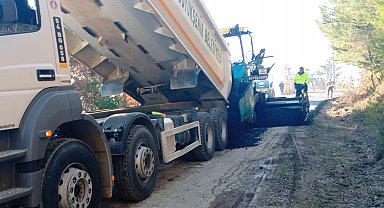 Sakarya'da şehrin en uzak noktasında asfalt atağı